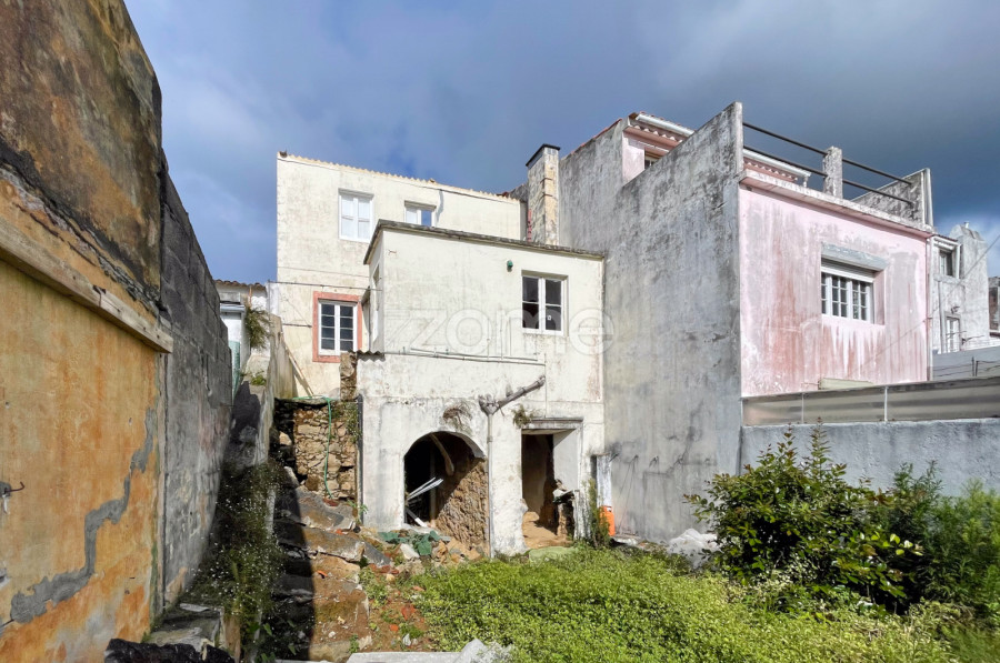 Zome Portugal House in Ponta Delgada with project for remodeling and